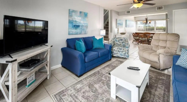Апартаменты Seaspray Condos 106B