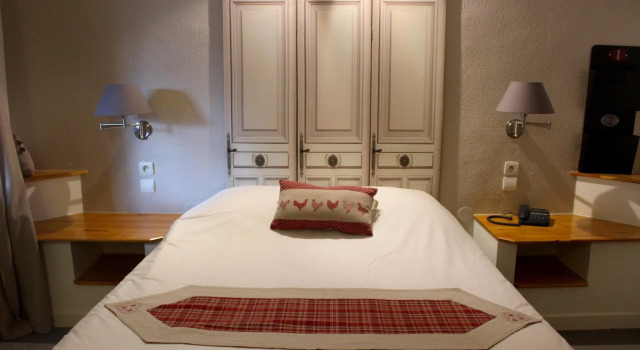Номер Standard A la Maison Rouge Hôtel & Restaurant