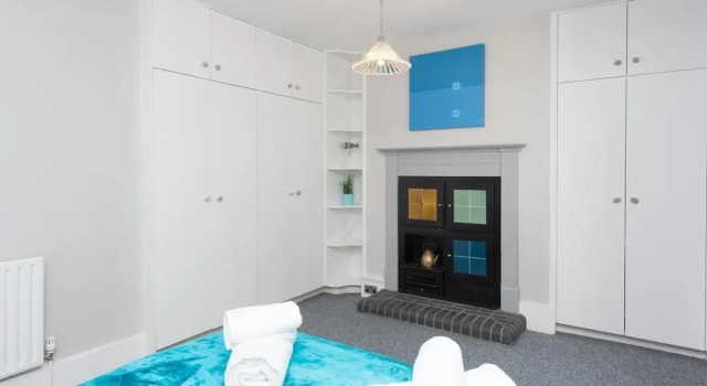 Апартаменты Seafront Walk Garden Apartment