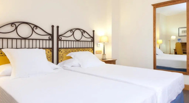 Семейный номер Standard Hotel Alicante Golf