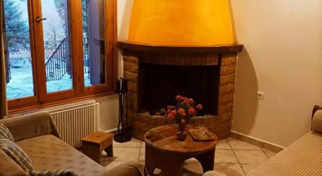 Diminio 2 Whole House - Chalet, Book Chalet Hotels in Central Greece with Parking, Parking