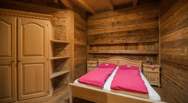 Glinzhof Mountain Natur Resort Agriturismo, Забронировать Курортный отель Отели в центре Сан-Кандидо, в центре, Парковка