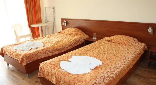 Двухместный номер Standard с балконом Iris Beach Hotel