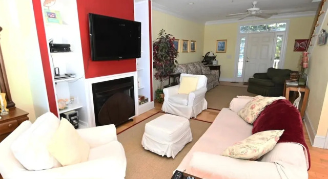 Place To Be - 4 Br Home