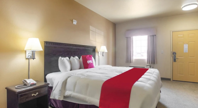 Двухместный номер Standard с балконом OYO Hotel Valley View TX, I-35