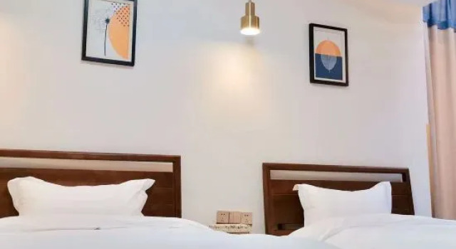 Люкс с 2 комнатами Fanhua Motel