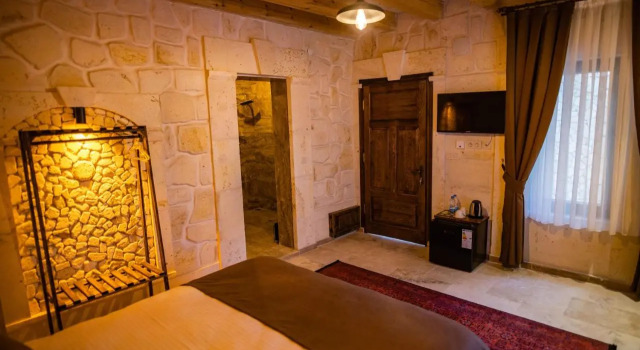 Senior Stone House, Забронировать Отель Отели Аванос с парковкой, Парковка