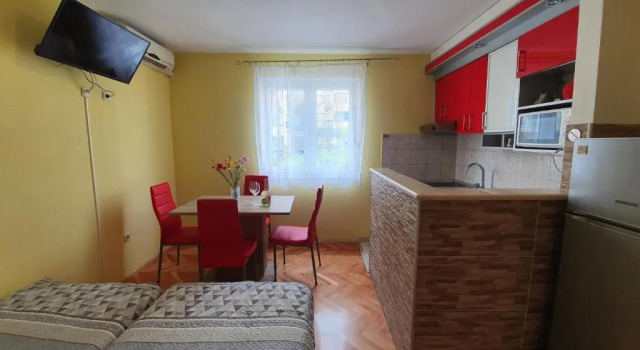 Apartments with hot tub Makarska - 18898, Забронировать Апартаменты/квартира Апартаменты Макарска, рядом с Набережная Рива (Макарска), Апартаменты/квартира