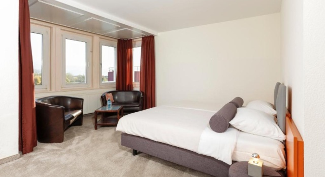 Полулюкс Hotel am Rhein