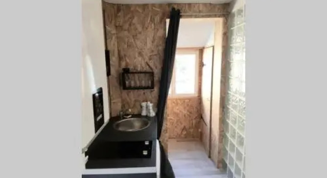 Studio near old Nice - atypical - tram at 10 m, Забронировать Отель Ницца Приморские Альпы, рядом с Музей Матисса
