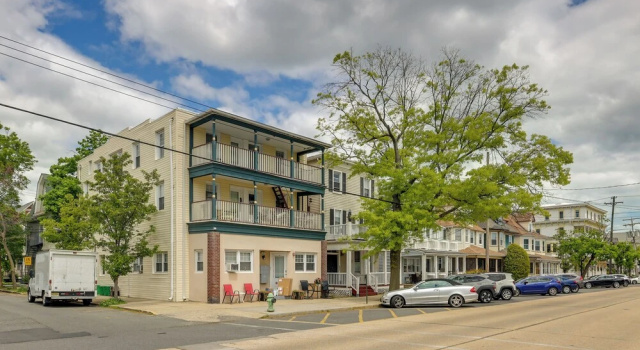 Steps to Beach, Boardwalk & Eats! Ocean Grove Unit, Buchen Sie Ferienwohnung Ocean Grove 