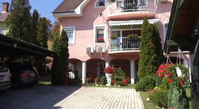 Апартаменты Maria Apartman