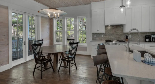 Коттедж Sleep up to 20 - 2 Homes Side by Side - Gated Community w/ Community Pool!