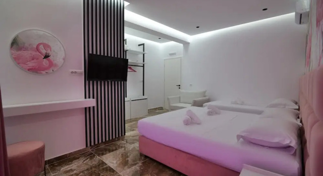 Четырёхместный номер Deluxe La Maison Boutique Hotel