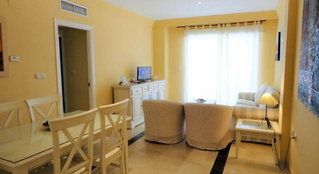 Banana Beach Holidays 365, Забронировать Отель Марбелья Коста-дель-Соль, рядом с Марина Ла Бахадилья