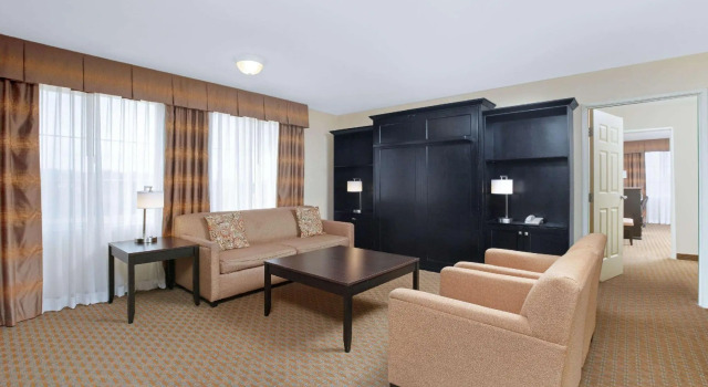 Двухместный люкс с 2 комнатами с балконом La Quinta by Wyndham Paso Robles