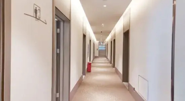 HanTing Hotel (Beijing Happy Valley Fatou Subway Station), Book Hotel Hoteller i Beijing Province med parkering, Parkering