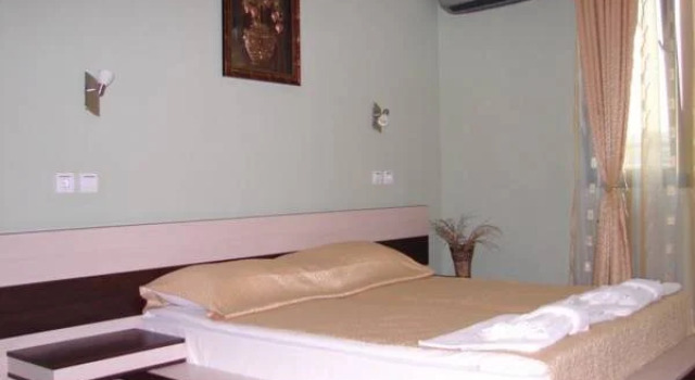 Hotel Amfibia, Забронировать Отель Отели в центре Приморско, в центре, Парковка