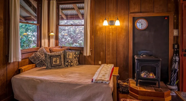 Crater Rim Cabin, Забронировать Отель Волкейно Hawaii Volcano National Park, рядом с Вулканический дом