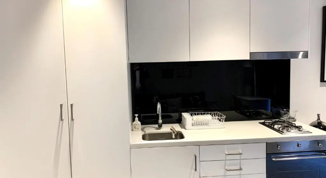 Апартаменты c 1 комнатой ReadySet Apartments on Little Collins