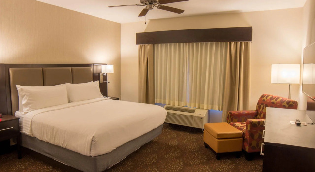 Люкс c 1 комнатой Holiday Inn Trophy Club by IHG