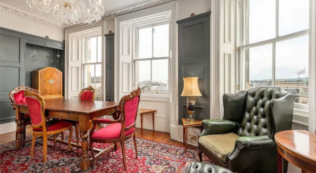 Heart Of Old Town! Elegant 1-bedrm Apt, Забронировать Отель Старый город Эдинбург, рядом с Национальный музей Шотландии