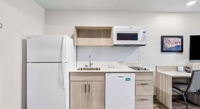 Четырёхместный люкс WoodSpring Suites Fort Myers - Cape Coral