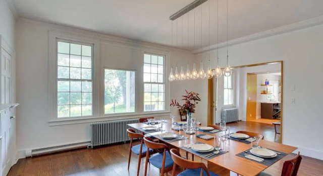 Коттедж Coxsackie Home w/ River Views: Walk to The Wire!