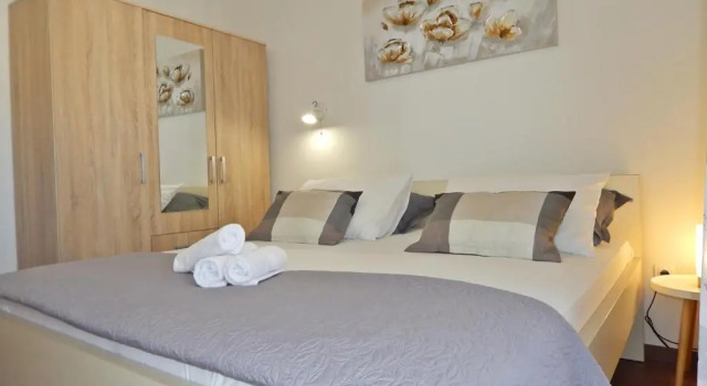 Apartments Vuckovic, Varaa Huoneisto Hotellit Split-Dalmatia pysäköinnillä, Pysäköinti