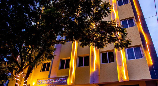 Northern Suites E Block, Rezervovat Hotel Hotely v Bangalore s parkováním, Parkování