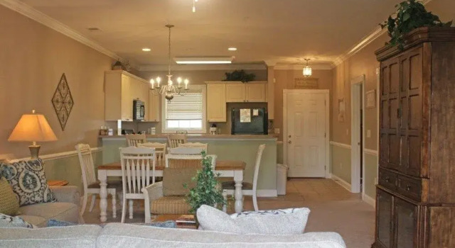 Magnolia Pointe 203 4833P 2 Br condo by RedAwning
