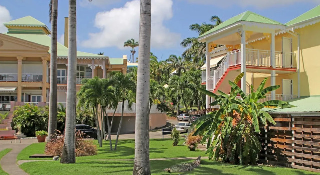 Anse des rochers, Boek Hotel Hotels in Grande-Terre met parkeren, Parkeren