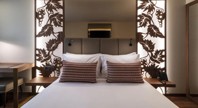 Двухместный номер Superior с балконом TURIM Oporto Hotel