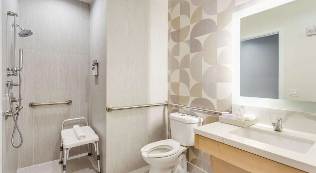 Номер Guest SERENA Hotel Aventura Miami, Tapestry Collection by Hilton