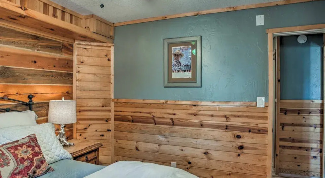 Ruidoso Log Cabin Retreat - Peaceful & Convenient