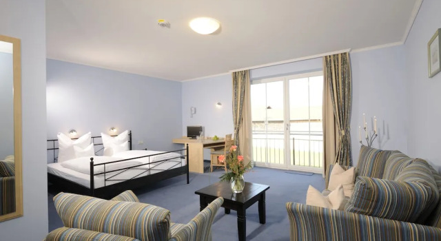 Balkonlu küçük süit Hotel Inspiration Garni