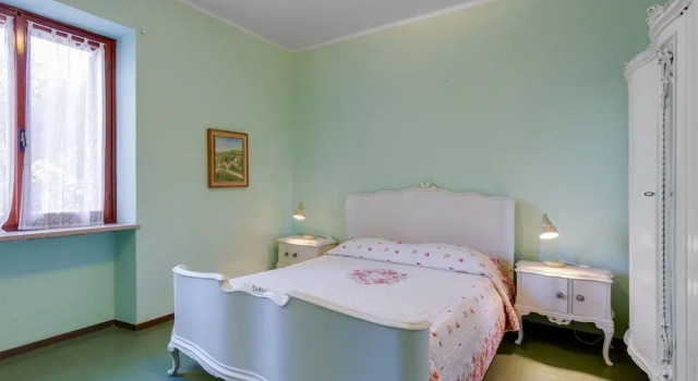 Villa in Torri del Benaco With Lake Garda Views, Забронировать Вилла Отели Альбизано с парковкой, Парковка