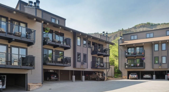 Snowmass 2BR Getaway Pool, Hot Tub & Ski Access - D2 by RedAwning, Брондау Қонақ үй Snowmass Aspen-Snowmass