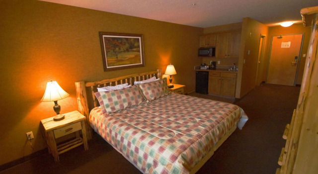 Elkwater Lake Lodge and Resort, Prenota Resort Elkwater Southern Alberta