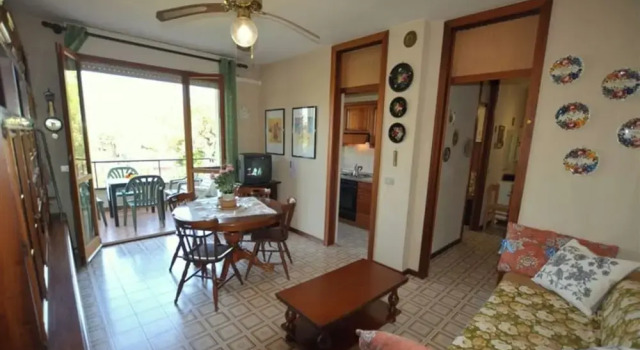 Comfortable Flat in a Residence With Common Pool, Book Lejlighed Hoteller i Friuli Venezia Giulia med parkering, Parkering