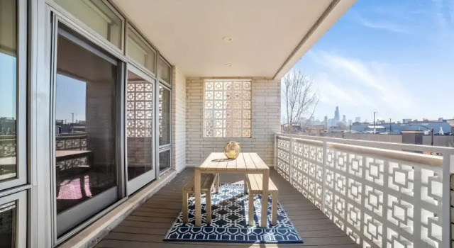 Апартаменты Spacious 4BR 2BA Unit in Ukrainian w 2 Balconies