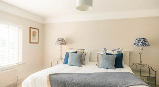 Четырёхместный номер Deluxe с видом на внутренний двор The Seaview, East Preston