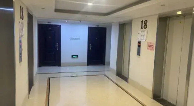 Ruige Hotel, Rezerwuj Hotel Hotele w Songbei z parkingiem, Parking