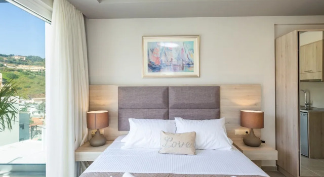 Double Studio with Sea and Mountain View in Akrogiali Luxury Aparthotel, Забронировать Отель Балион Центральный Крит