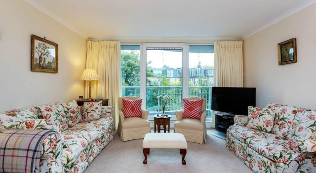 Battersea Dock Hideaway