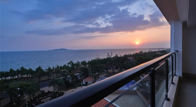 Номер Deluxe с видом на море Doubletree By Hilton Sanya Bay