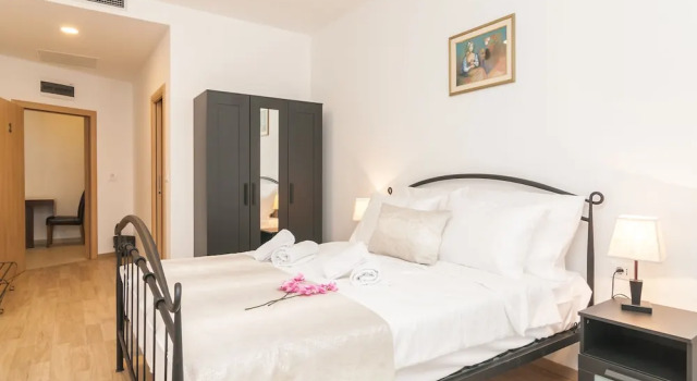 Cafe Royal Rooms, Prenota Hotel Splitska 
