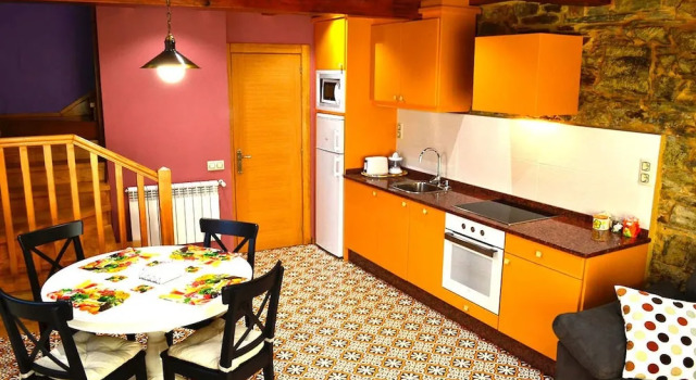Коттедж c 1 комнатой с балконом Casa Viduedo
