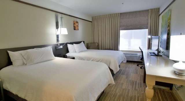 Четырёхместный номер Standard Hilton Garden Inn Bentonville Rogers