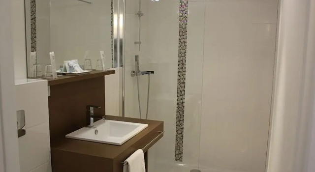 Двухместный номер Superior с балконом Logis Hôtel Restaurant du Parc